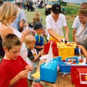 craft workshops for family fun days