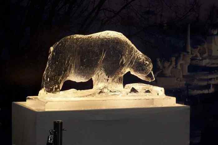Ice Sculpture- Polar Bear