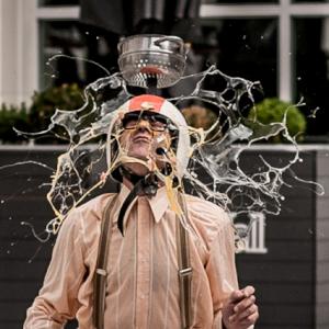 Madcap street show for street festivals and town centres