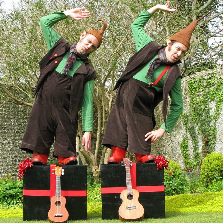 Singing Elves comedy street theatre act