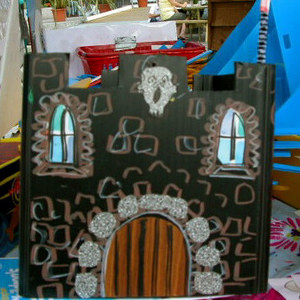 HauntedHouse.JPG (24784 bytes)