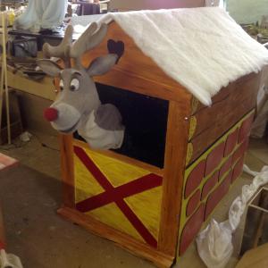 Christmas Elves (can run circus workshops)