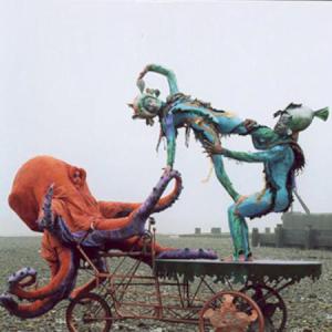 Octopus and Acrobalancing Fish street theatre act