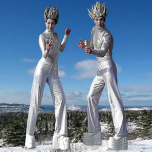 Crystal juggling ice men
