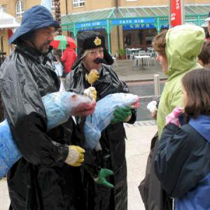 Singing Fish street theatre act